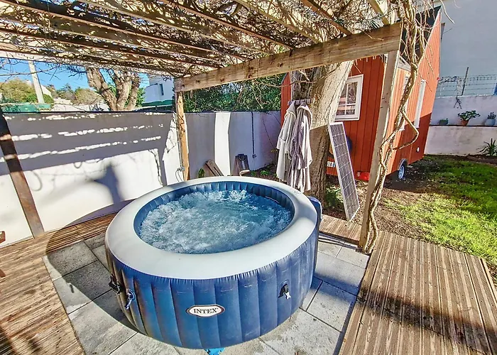 Cosy Tiny Centre-ville De Nîmes